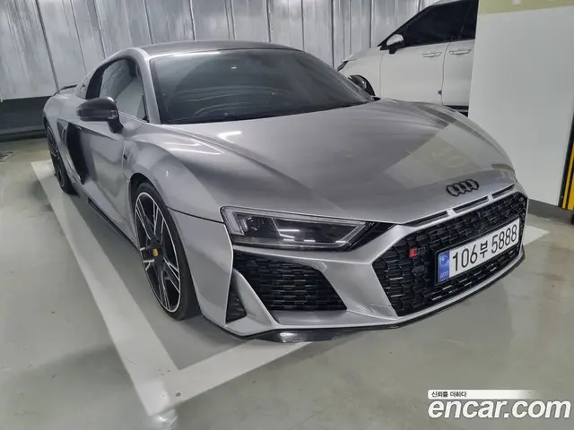 Audi R8 2017 5.2 автомат (гидро), миниатюра 3