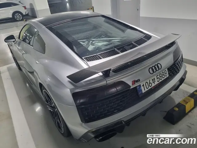 Audi R8 2017 5.2 автомат (гидро), миниатюра 4