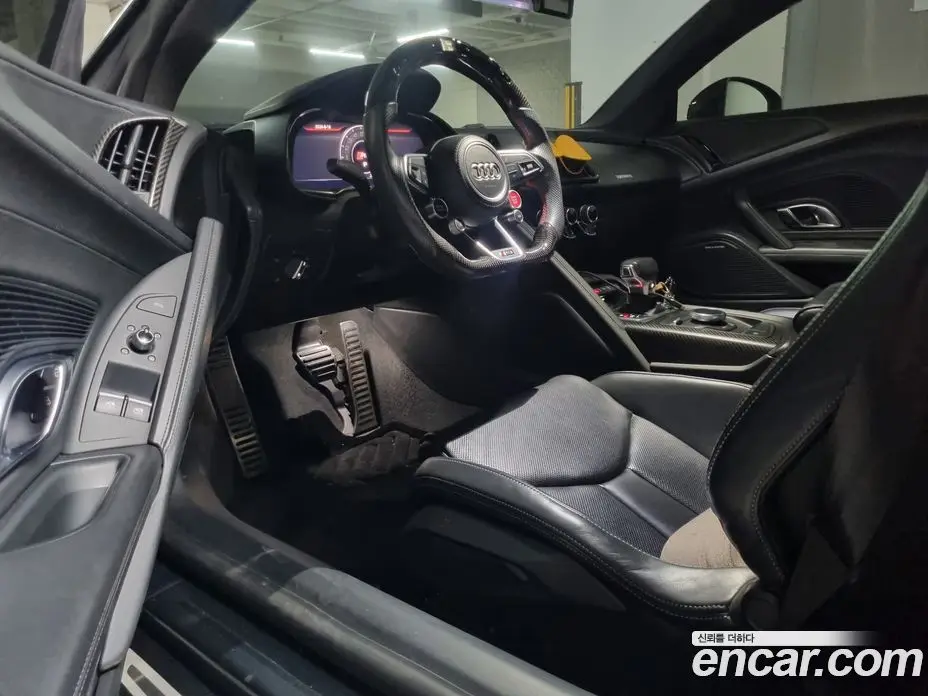 Audi R8 2017 5.2 автомат (гидро), фото 5