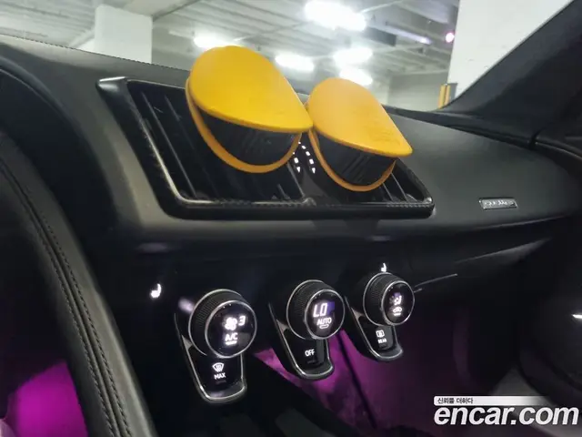 Audi R8 2017 5.2 автомат (гидро), миниатюра 6