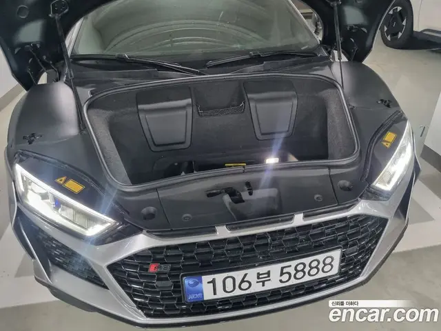 Audi R8 2017 5.2 автомат (гидро), миниатюра 10