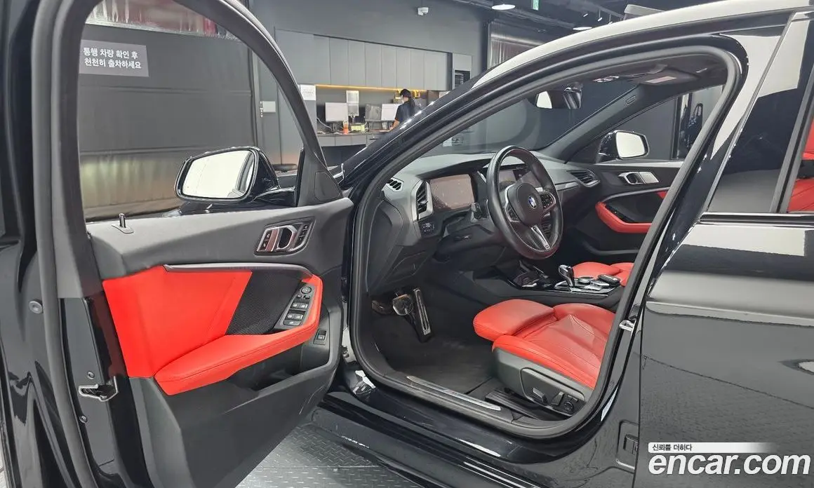 BMW 1 серия 2021 2.0 автомат (гидро), фото 12 BMW 1 серия 2021 2.0 автомат (гидро), фото 12