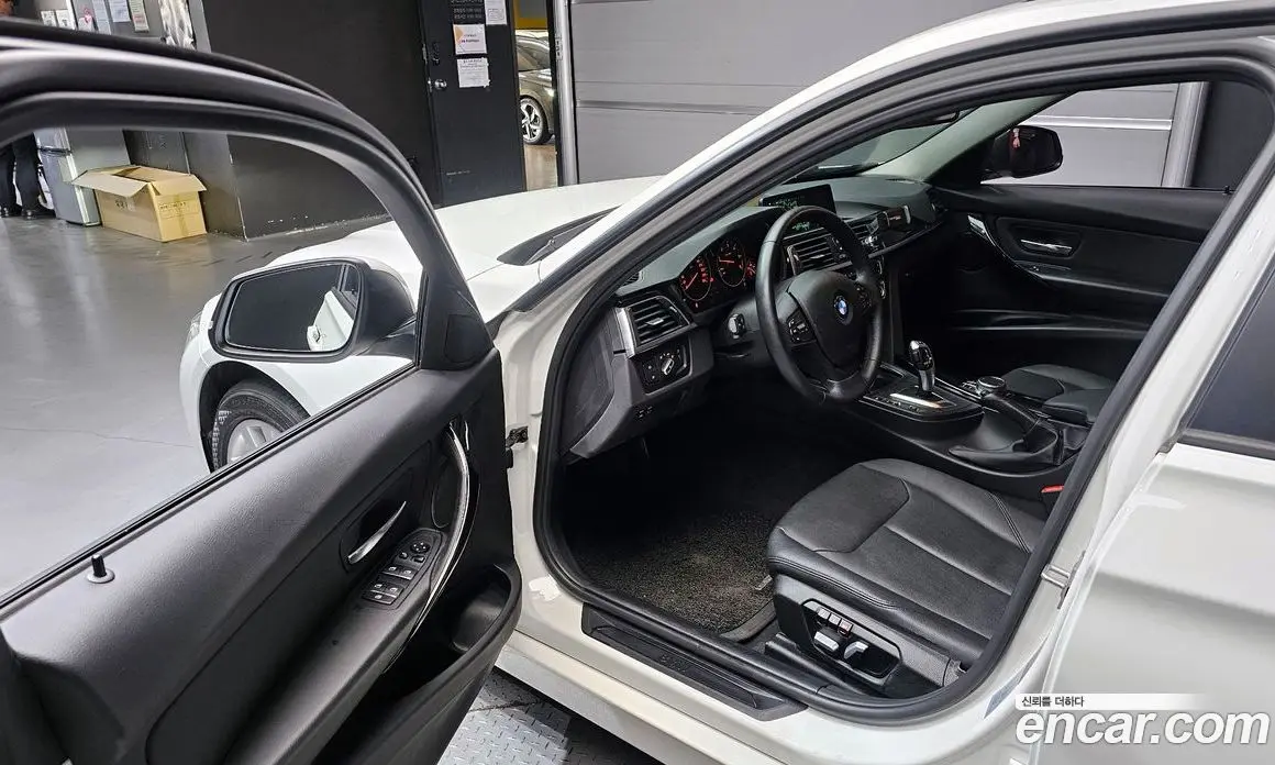 BMW 3 серия 2018 2.0 автомат (гидро), фото 13 BMW 3 серия 2018 2.0 автомат (гидро), фото 13