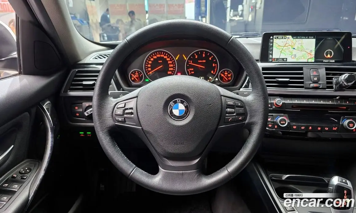 BMW 3 серия 2018 2.0 автомат (гидро), фото 19 BMW 3 серия 2018 2.0 автомат (гидро), фото 19