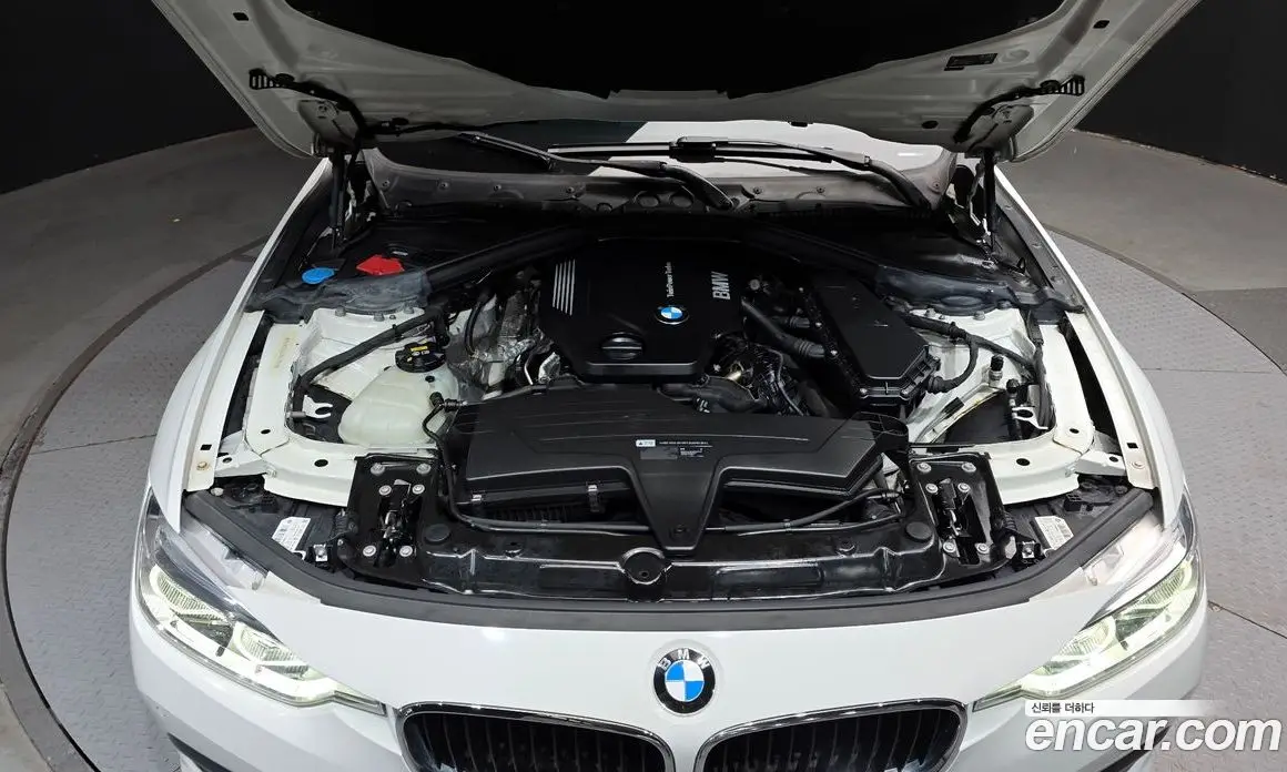 BMW 3 серия 2018 2.0 автомат (гидро), фото 6 BMW 3 серия 2018 2.0 автомат (гидро), фото 6