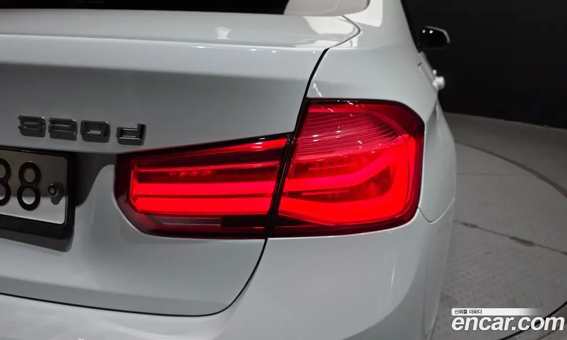 BMW 3 серия 2018 2.0 автомат (гидро), фото 9 BMW 3 серия 2018 2.0 автомат (гидро), фото 9