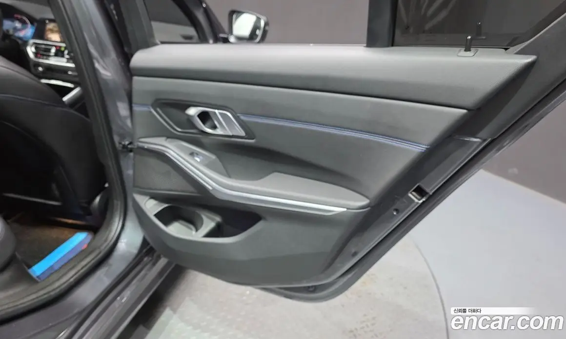 BMW 3 серия 2021 2.0 автомат (гидро), фото 15 BMW 3 серия 2021 2.0 автомат (гидро), фото 15