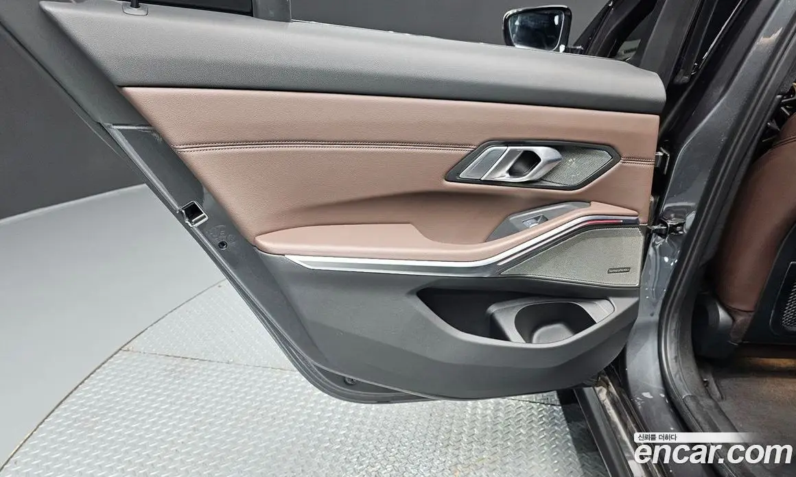 BMW 3 серия 2022 3.0 автомат (гидро), фото 15
