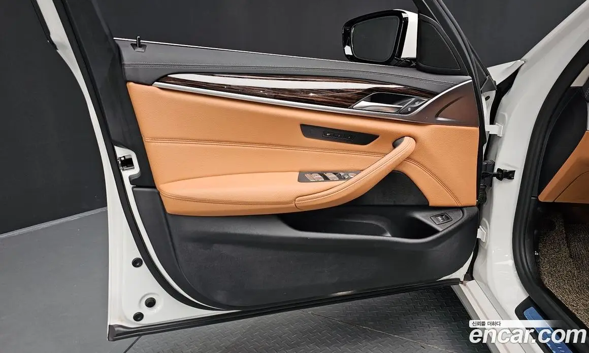 BMW 5 серия 2021 2.0 автомат (гидро), фото 14