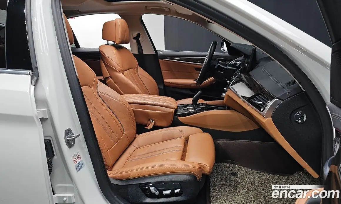 BMW 5 серия 2021 2.0 автомат (гидро), фото 16