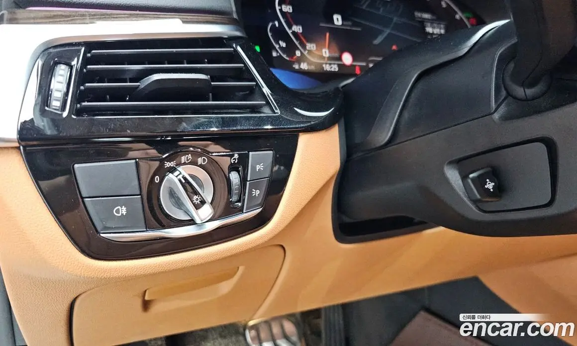 BMW 5 серия 2021 2.0 автомат (гидро), фото 20