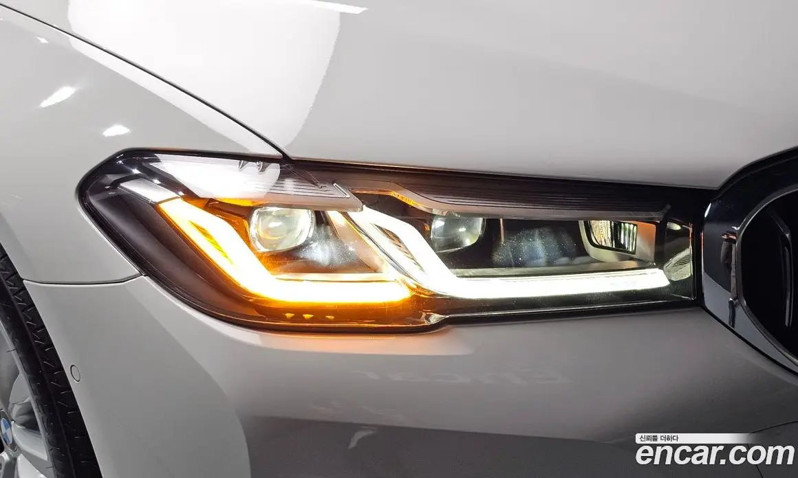 BMW 5 серия 2021 2.0 автомат (гидро), фото 8