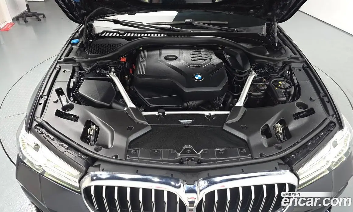 BMW 5 серия 2023 2.0 автомат (гидро), фото 6