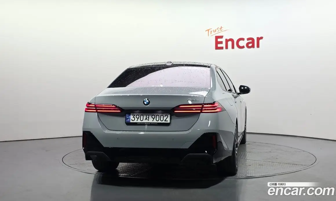 BMW 5 серия 2024 2.0 автомат (гидро), фото 4