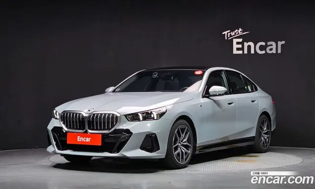 BMW 5 серия, 2024, 4 852 км