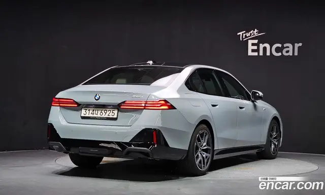 BMW 5 серия 2024 2.0 автомат (гидро), миниатюра 2