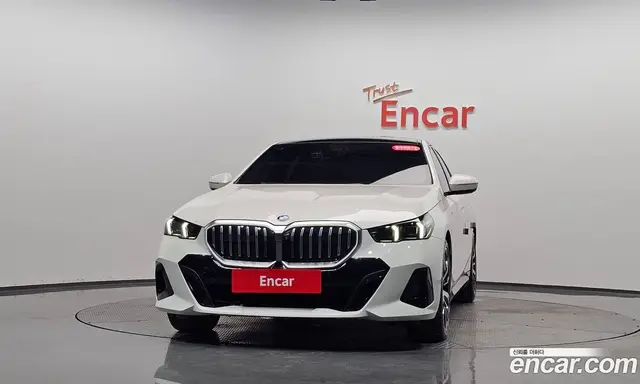 BMW 5 серия 2024 2.0 автомат (гидро), миниатюра 2 BMW 5 серия 2024 2.0 автомат (гидро), миниатюра 2