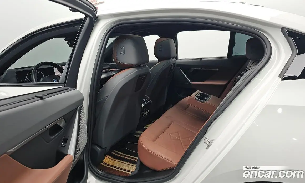 BMW 5 серия 2024 2.0 автомат (гидро), фото 17 BMW 5 серия 2024 2.0 автомат (гидро), фото 17