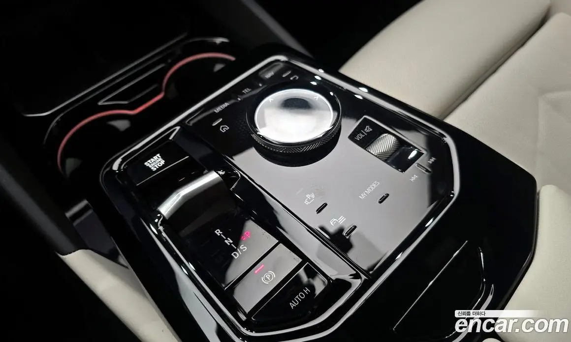 BMW 5 серия 2025 2.0 автомат (гидро), фото 12