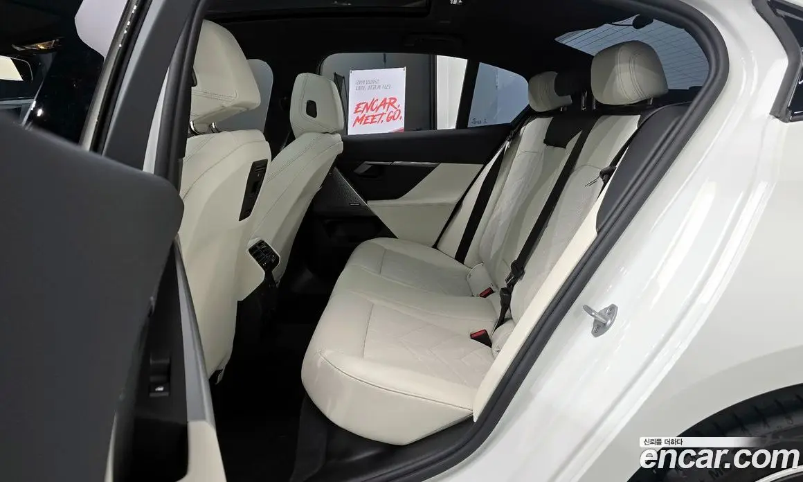 BMW 5 серия 2025 2.0 автомат (гидро), фото 18