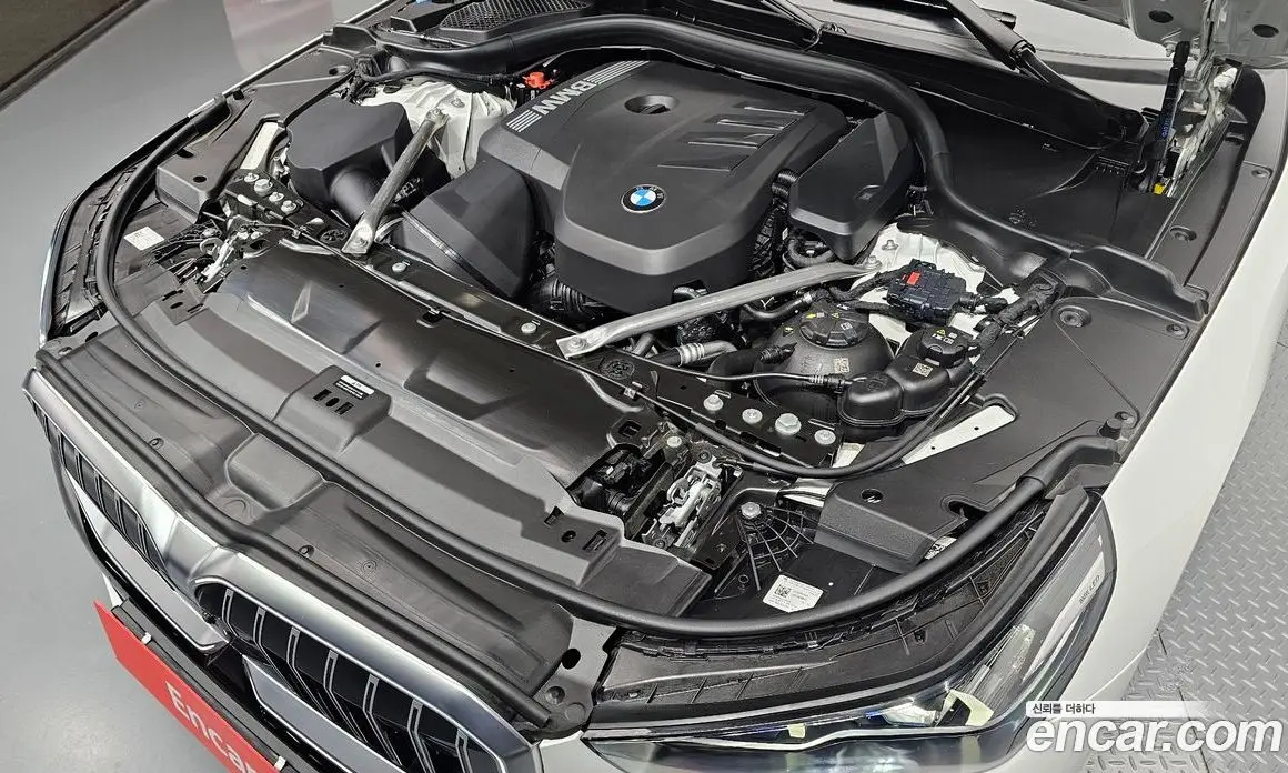 BMW 5 серия 2025 2.0 автомат (гидро), фото 6