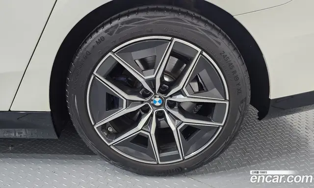 BMW 5 серия 2025 2.0 автомат (гидро), миниатюра 7