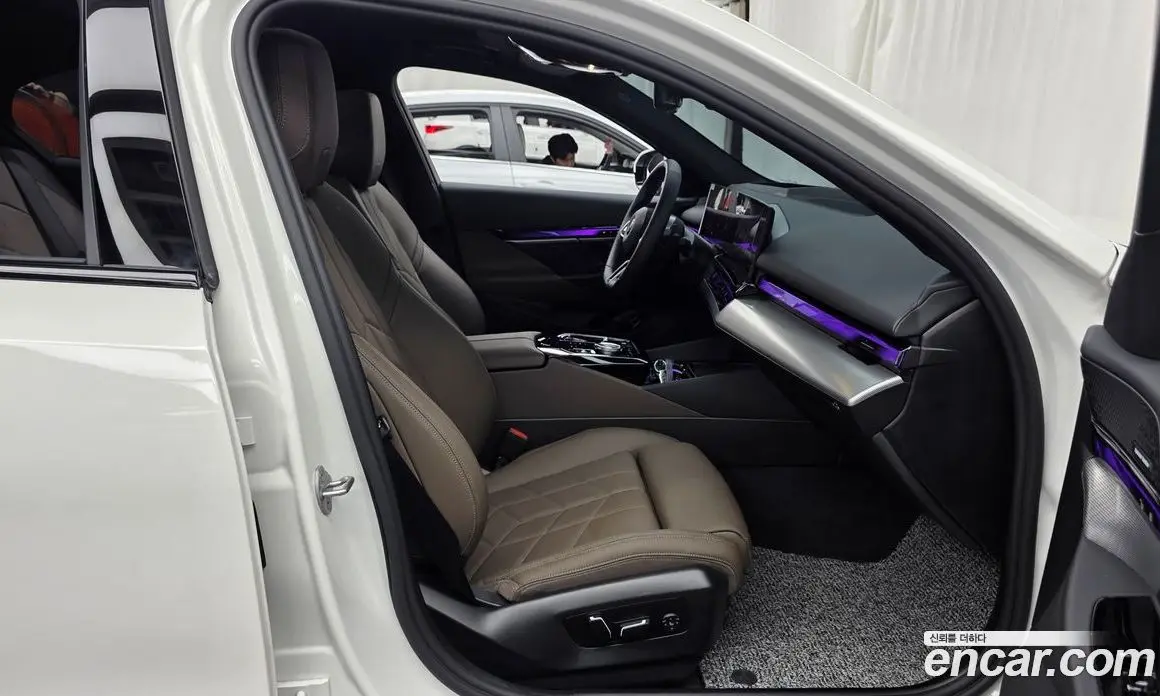 BMW 5 серия 2025 2.0 автомат (гидро), фото 17 BMW 5 серия 2025 2.0 автомат (гидро), фото 17