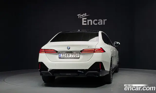 BMW 5 серия 2025 2.0 автомат (гидро), миниатюра 4 BMW 5 серия 2025 2.0 автомат (гидро), миниатюра 4