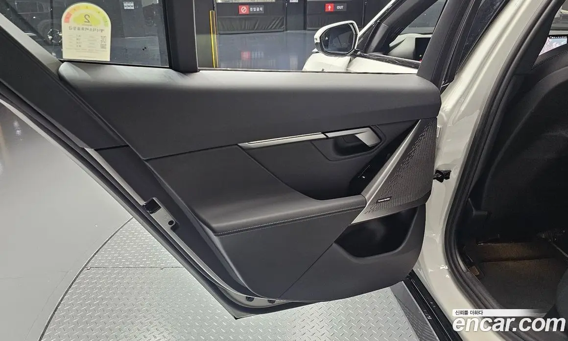 BMW 5 серия 2025 2.0 автомат (гидро), фото 15 BMW 5 серия 2025 2.0 автомат (гидро), фото 15
