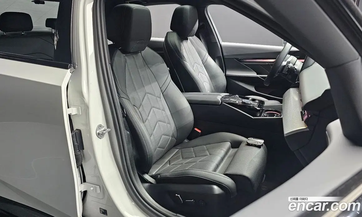 BMW 5 серия 2025 2.0 автомат (гидро), фото 18 BMW 5 серия 2025 2.0 автомат (гидро), фото 18