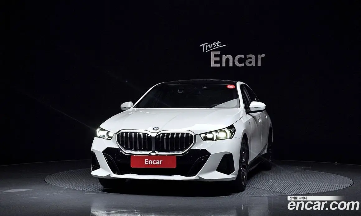 BMW 5 серия 2025 2.0 автомат (гидро), фото 3 BMW 5 серия 2025 2.0 автомат (гидро), фото 3