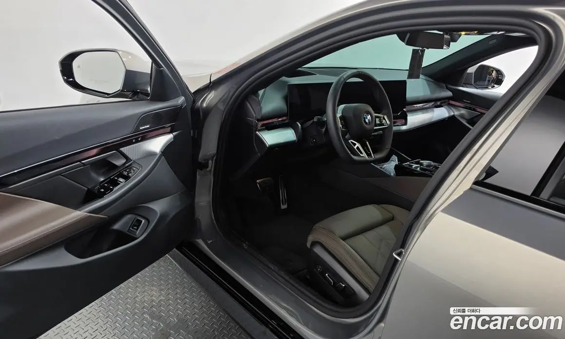 BMW 5 серия 2025 2.0 автомат (гидро), фото 12 BMW 5 серия 2025 2.0 автомат (гидро), фото 12