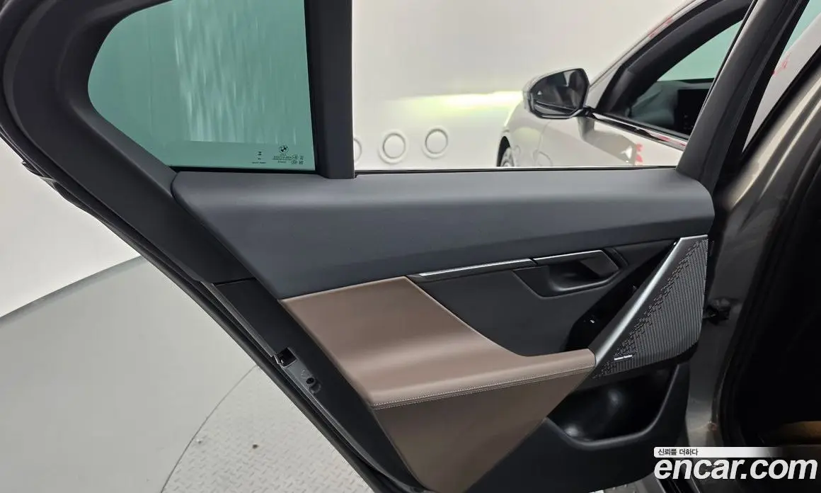 BMW 5 серия 2025 2.0 автомат (гидро), фото 14 BMW 5 серия 2025 2.0 автомат (гидро), фото 14