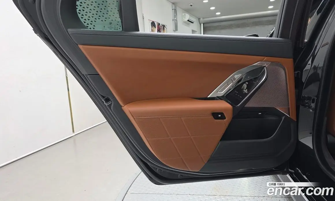 BMW 7 серия 2025 3.0 автомат (гидро), фото 15