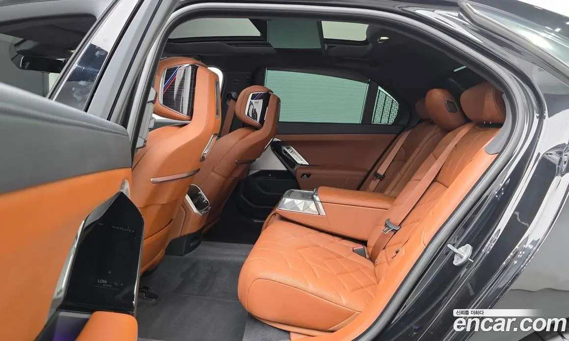 BMW 7 серия 2025 3.0 автомат (гидро), фото 17
