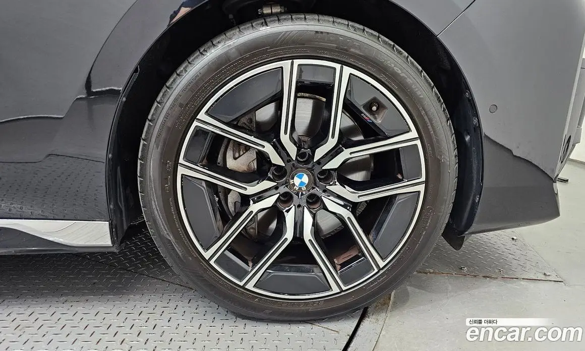 BMW 7 серия 2025 3.0 автомат (гидро), фото 7