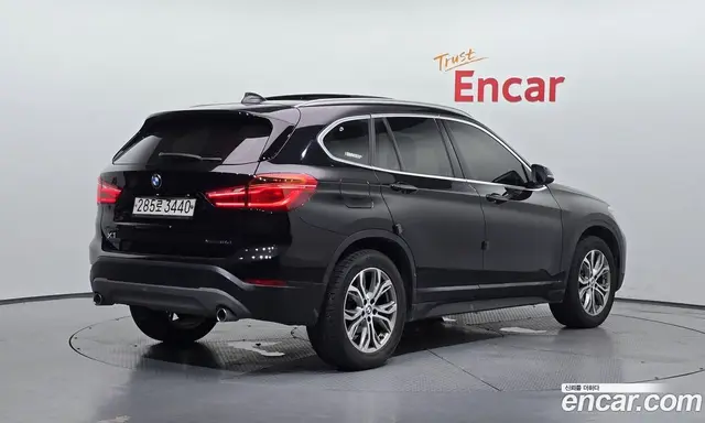 BMW X1 2018 2.0 автомат (гидро), миниатюра 2