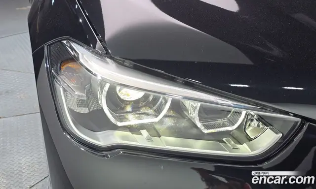 BMW X1 2018 2.0 автомат (гидро), миниатюра 8