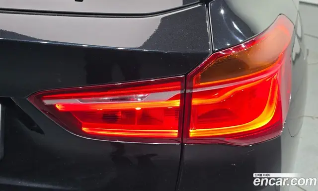 BMW X1 2018 2.0 автомат (гидро), миниатюра 9