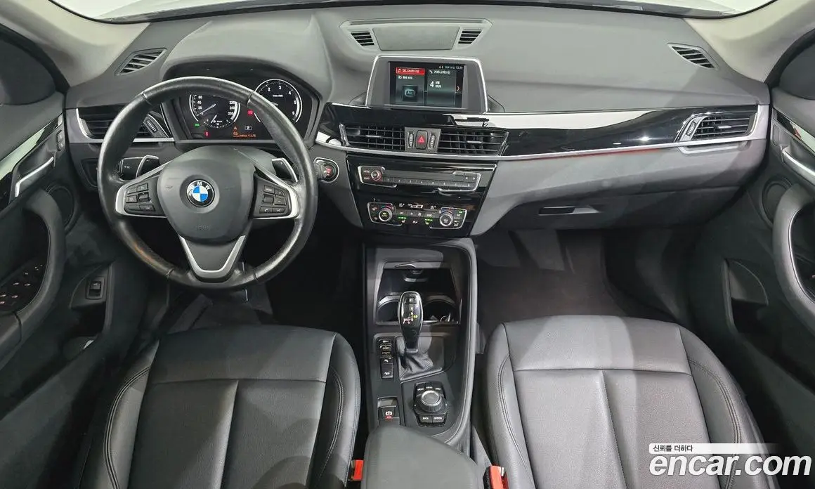 BMW X1 2018 2.0 автомат (гидро), фото 10