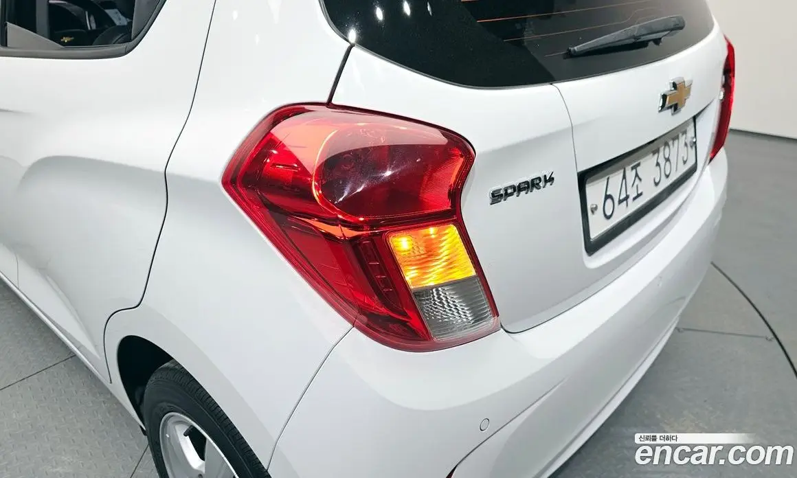 Chevrolet Spark 2016 1.0 автомат (гидро), фото 9