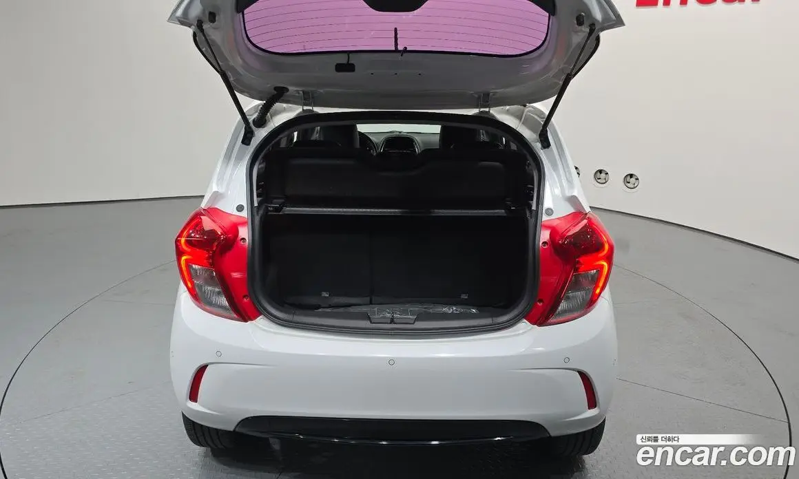 Chevrolet Spark 2019 1.0 автомат (гидро), фото 20