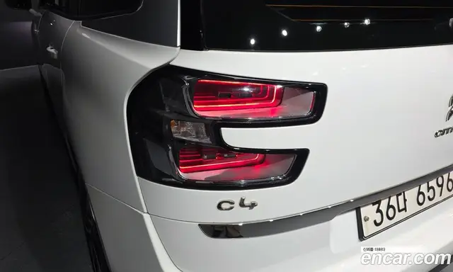 Citroen C4 Picasso 2018 2.0 автомат (гидро), миниатюра 9