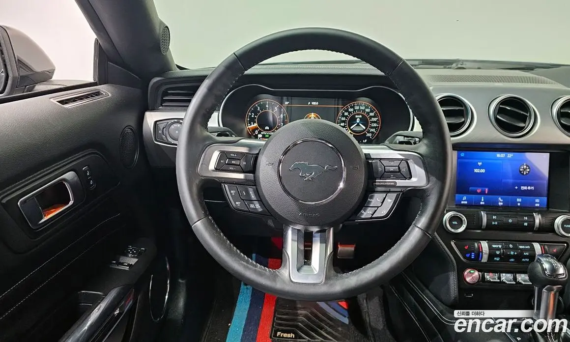 Ford Mustang 2023 2.3 автомат (гидро), фото 18