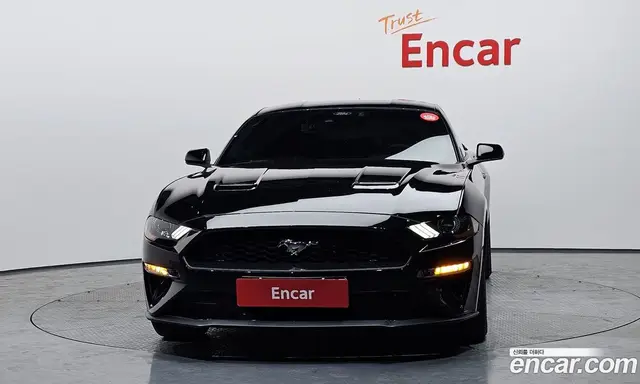 Ford Mustang 2023 2.3 автомат (гидро), миниатюра 3