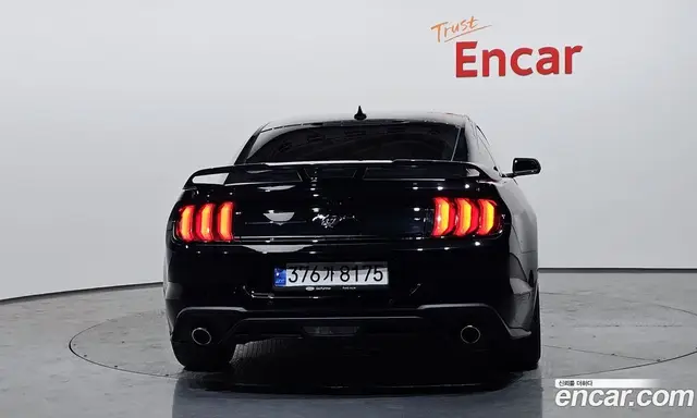 Ford Mustang 2023 2.3 автомат (гидро), миниатюра 4