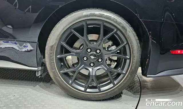Ford Mustang 2023 2.3 автомат (гидро), миниатюра 7