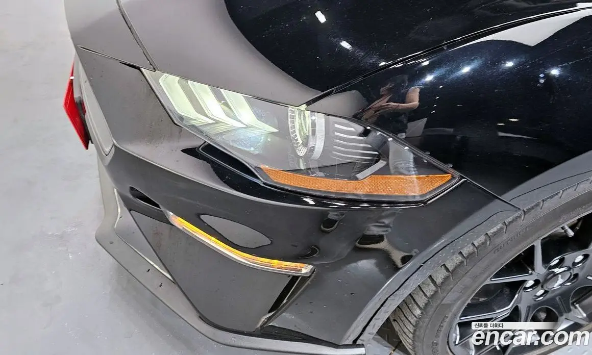 Ford Mustang 2023 2.3 автомат (гидро), фото 8