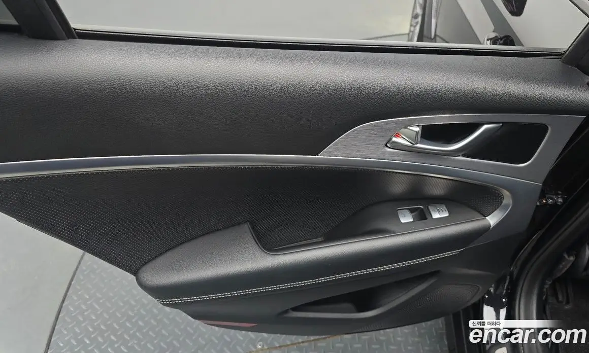 Genesis G70 2019 2.2 автомат (гидро), фото 15 Genesis G70 2019 2.2 автомат (гидро), фото 15