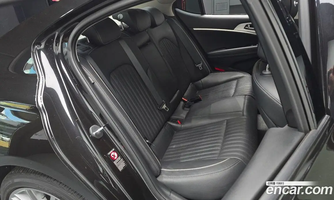 Genesis G70 2019 2.2 автомат (гидро), фото 17 Genesis G70 2019 2.2 автомат (гидро), фото 17